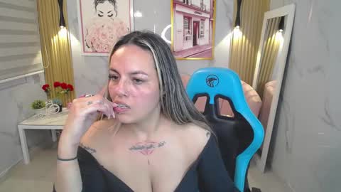 Snapshot of jade_jones_a chatting on September 2025 03:51:01 AM Jade online show from September 2025 03:51:01 AM