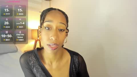 Snapshot of jade_obi chatting on February 2025 03:30:02 PM Jade smile online show from February 2025 03:30:02 PM