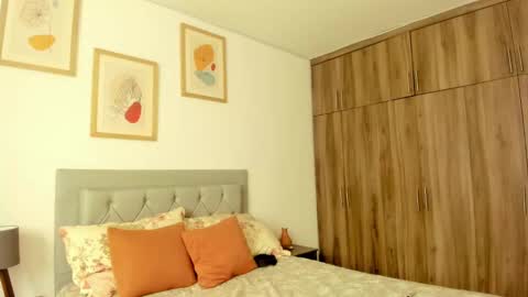 Snapshot of jade_obi chatting on September 2025 04:00:01 PM Jade smile online show from September 2025 04:00:01 PM