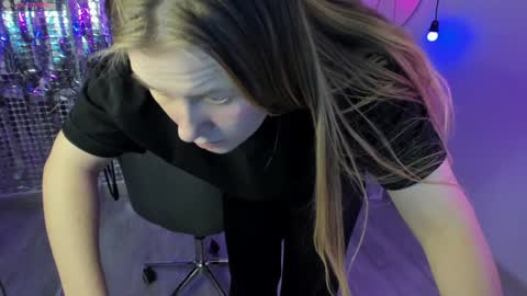 Jade online show from December 2024 08:04:01 PM