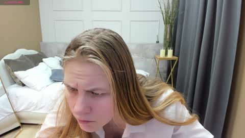 Jade online show from January 2025 12:14:02 AM