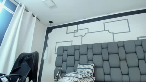 Jade  online show from February 2025 01:54:02 PM