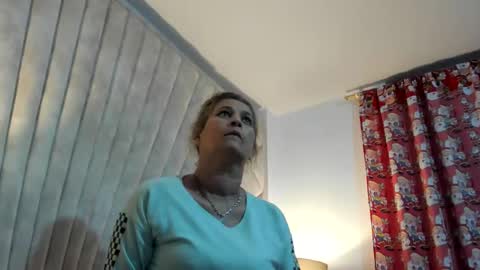 Jade  online show from December 2025 09:27:01 AM