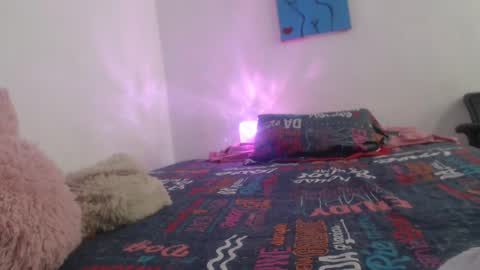 Snapshot of jade_watson19 chatting on October 2025 09:37:01 PM Jade Watson online show from October 2025 09:37:01 PM