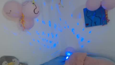 Snapshot of jade_watson19 chatting on November 2025 04:33:02 AM Jade Watson online show from November 2025 04:33:02 AM