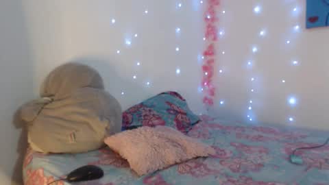 Snapshot of jade_watson19 chatting on December 2025 05:13:01 AM Jade Watson online show from December 2025 05:13:01 AM