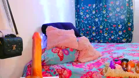 Snapshot of jade_watson19 chatting on March 2026 05:04:02 AM Jade Watson online show from March 2026 05:04:02 AM