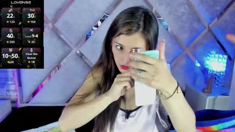 jade white  online show from September 2025 01:38:01 PM