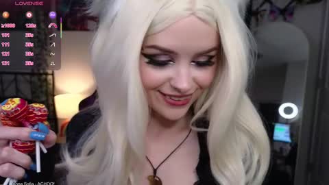 Snapshot of jadebunnie chatting on February 2025 03:42:01 AM Bunnie Jade online show from February 2025 03:42:01 AM