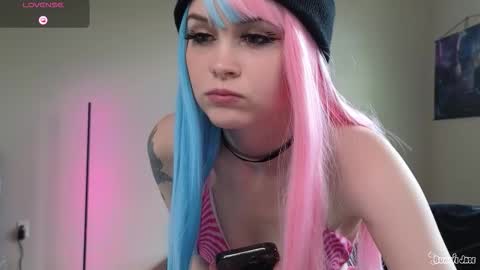 Snapshot of jadebunnie chatting on October 2025 06:08:02 PM Bunnie Jade online show from October 2025 06:08:02 PM