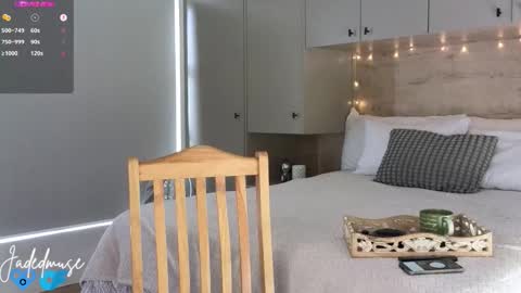 Jade online show from March 2026 09:17:02 AM