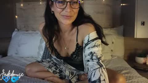 Jade online show from July 2026 09:08:02 PM