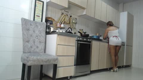 Snapshot of jadeee_11 chatting on February 2025 09:46:01 PM Jade online show from February 2025 09:46:01 PM