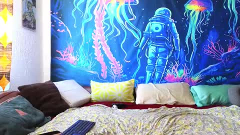 Jadelin Min online show from February 2025 10:34:01 AM