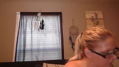 Snapshot of jadeluv chatting on December 2024 06:59:01 PM JadeLuv online show from December 2024 06:59:01 PM