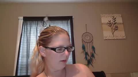 Snapshot of jadeluv chatting on December 2024 06:04:02 PM JadeLuv online show from December 2024 06:04:02 PM