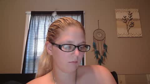 Snapshot of jadeluv chatting on December 2024 05:42:02 PM JadeLuv online show from December 2024 05:42:02 PM