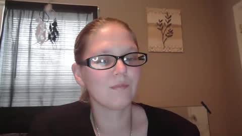 Snapshot of jadeluv chatting on February 2025 05:37:01 PM JadeLuv online show from February 2025 05:37:01 PM