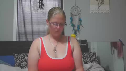 Snapshot of jadeluv chatting on September 2025 04:41:02 PM JadeLuv online show from September 2025 04:41:02 PM