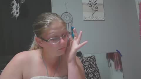 Snapshot of jadeluv chatting on October 2025 12:55:02 AM JadeLuv online show from October 2025 12:55:02 AM