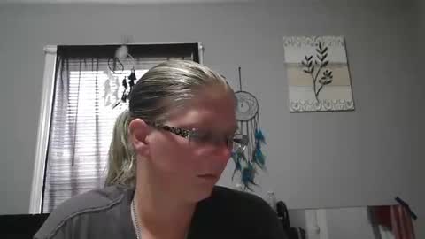 Snapshot of jadeluv chatting on November 2025 05:26:02 PM JadeLuv online show from November 2025 05:26:02 PM