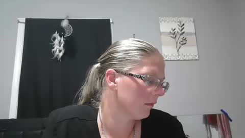 Snapshot of jadeluv chatting on November 2025 01:39:01 AM JadeLuv online show from November 2025 01:39:01 AM