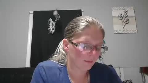 Snapshot of jadeluv chatting on November 2025 01:27:01 AM JadeLuv online show from November 2025 01:27:01 AM