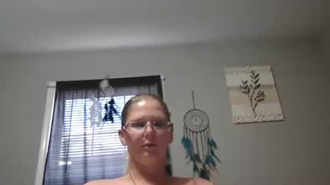 Snapshot of jadeluv chatting on November 2025 06:37:02 PM JadeLuv online show from November 2025 06:37:02 PM