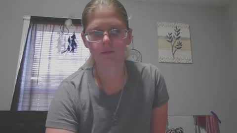 JadeLuv online show from December 2025 04:58:01 PM