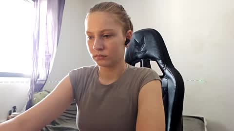 jaimeeosendorf online show from April 2026 11:40:02 AM