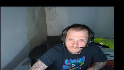 Snapshot of jake265897 chatting on March 2026 06:14:01 AM showingitoff online show from March 2026 06:14:01 AM