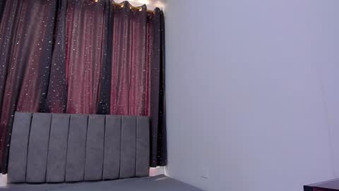 Snapshot of jake_evanss_ chatting on January 2025 04:57:02 PM JAKE online show from January 2025 04:57:02 PM