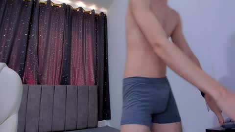 Snapshot of jake_evanss_ chatting on January 2025 04:42:01 PM JAKE online show from January 2025 04:42:01 PM