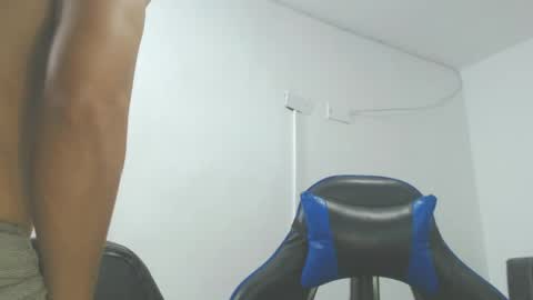 Hi guys im new 3 online show from April 2026 11:31:01 PM