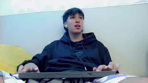 jake_tripp online show from September 2025 04:05:02 AM