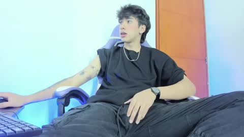 Snapshot of jake_tripp__ chatting on April 2026 03:37:02 AM jake online show from April 2026 03:37:02 AM