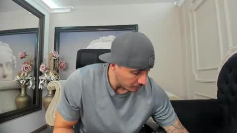jakestone_1 online show from October 2025 02:04:01 AM