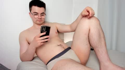 Snapshot of jame_flow chatting on April 2026 04:23:01 PM Hey there Im Jame online show from April 2026 04:23:01 PM