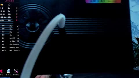 james_adamss_ online show from March 2026 12:11:01 PM