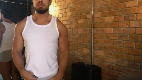 Snapshot of james_axel chatting on May 2026 02:22:01 PM James Axel online show from May 2026 02:22:01 PM