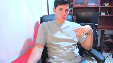 james_cr online show from February 2025 07:18:01 AM