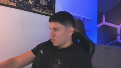 james_cr online show from September 2025 02:45:01 AM