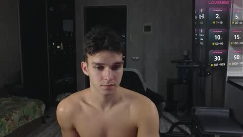 Snapshot of james_friends chatting on March 2026 10:57:01 PM James online show from March 2026 10:57:01 PM