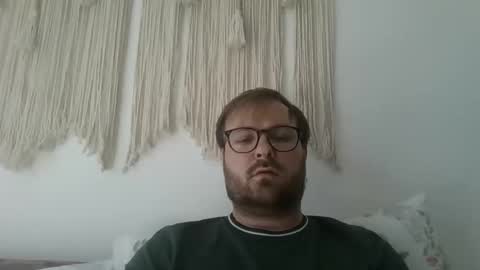 Snapshot of james_heron chatting on April 2026 02:07:02 PM James Heron online show from April 2026 02:07:02 PM