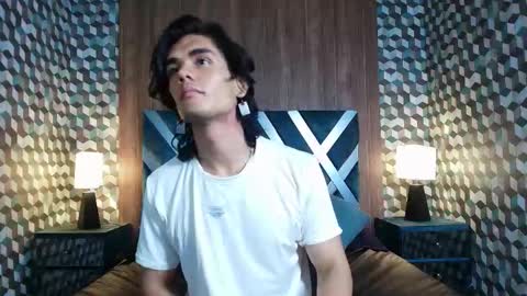 james_morrisonm online show from December 2025 08:38:02 PM