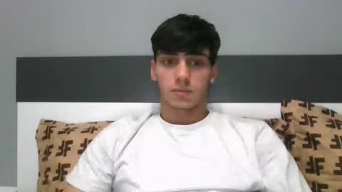 Snapshot of james_qss8 chatting on December 2024 07:55:01 PM James online show from December 2024 07:55:01 PM