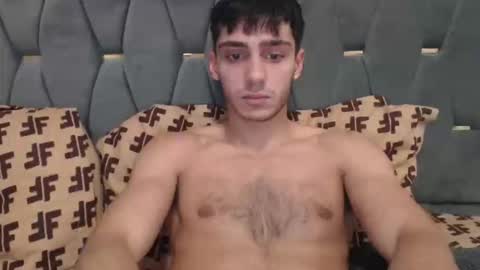 Snapshot of james_qss8 chatting on November 2025 12:49:01 PM James online show from November 2025 12:49:01 PM