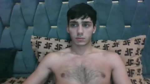 Snapshot of james_qss8 chatting on December 2025 08:30:02 AM James online show from December 2025 08:30:02 AM