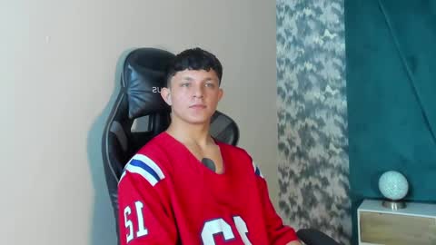 Snapshot of jamesgolden_ chatting on February 2025 11:31:01 AM jamesgolden_ online show from February 2025 11:31:01 AM