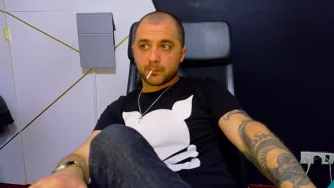 Snapshot of jamesmyersx chatting on April 2026 04:06:02 AM JamesMyers online show from April 2026 04:06:02 AM